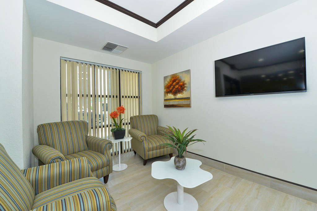 Motel Super 8 By Wyndham Petersburg Zewnętrze zdjęcie